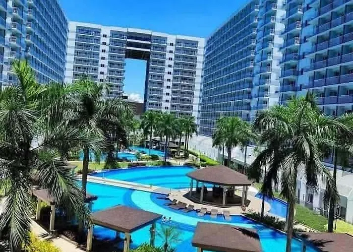 Apartment Pool View 946a Manila